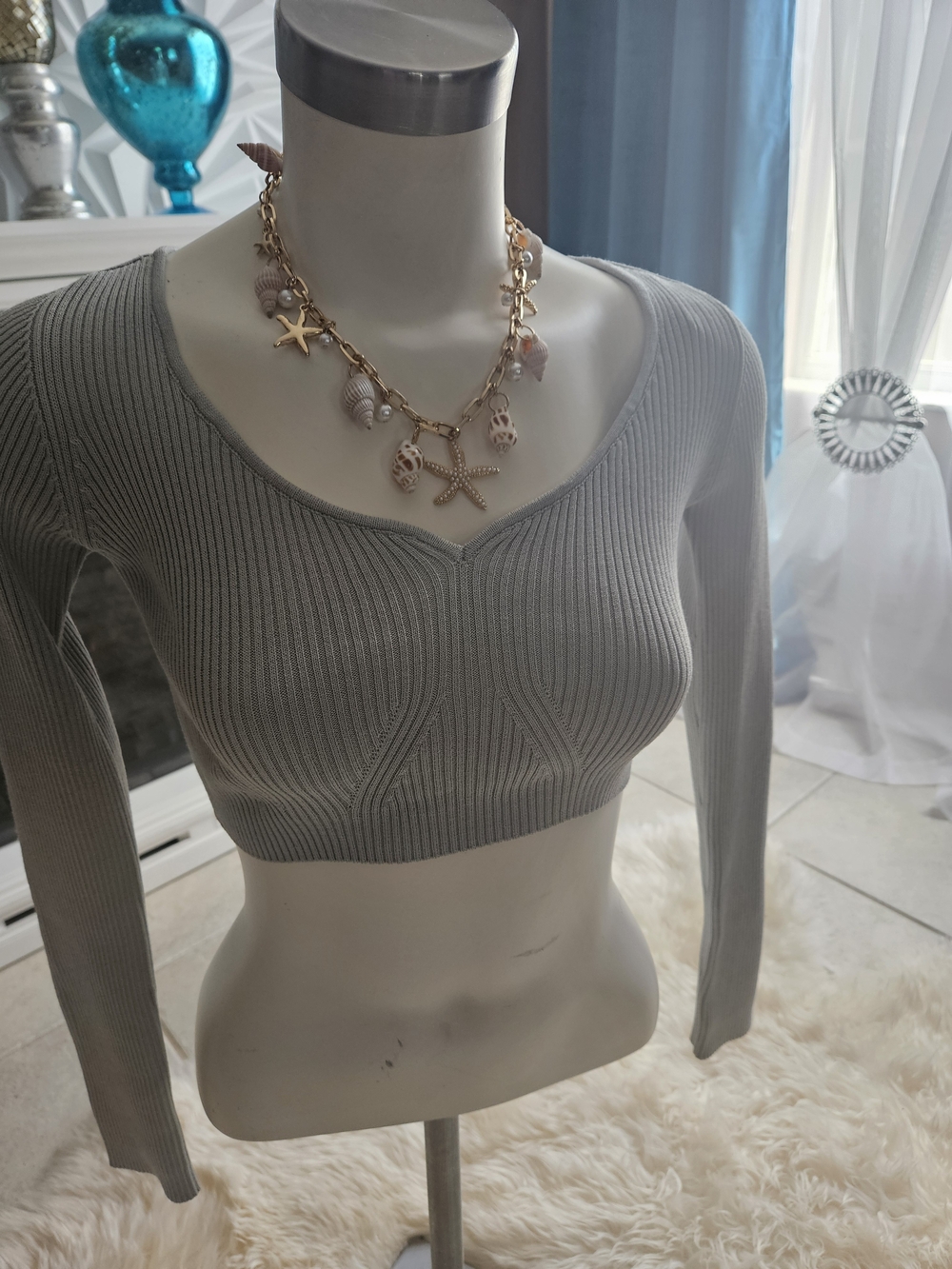 Zara Gray Ribbed V-Neck Long-Sleeve Crop Top